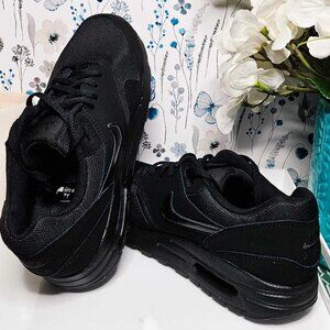 Nike Air Max 1 Big Kids size 7 or Women's size 8